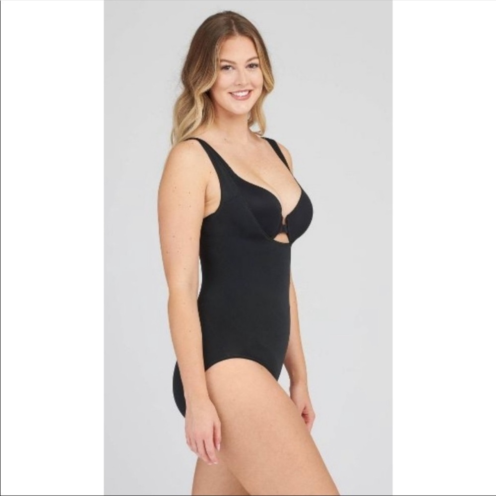 Assets by Spandex Open Bust Bodysuit - Picture 3 of 12